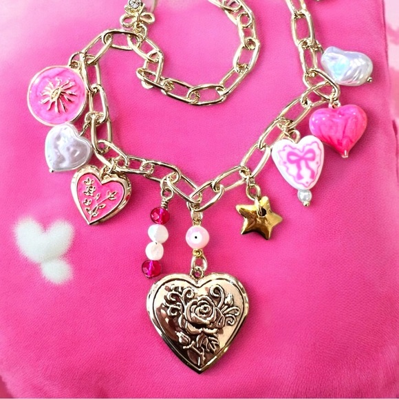 Pink and gold charm necklace Girly and Cute Coquette girl aesthetics Adorable - Picture 3 of 17